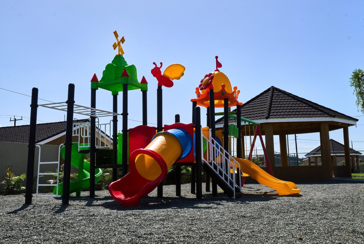 Sixteenth image of 3 Oak Estate Phase 1 in Bernard Lodge, St. Catherine, Jamaica - property is For Rent