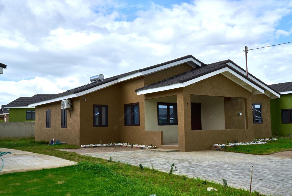 Fourth image of 3 Oak Estate Phase 1 in Bernard Lodge, St. Catherine, Jamaica - property is For Rent