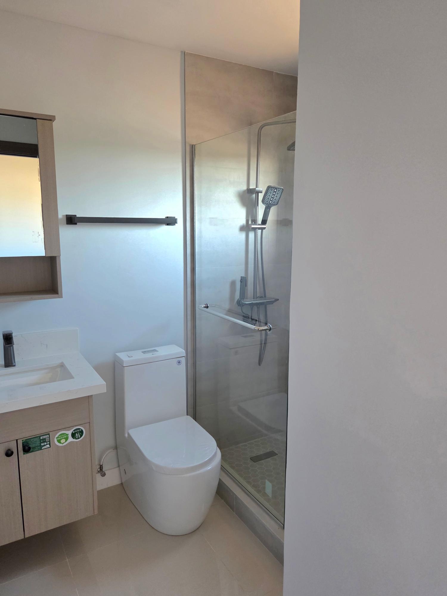 Eleventh image of 88 Oak Estate in Portmore Mall, St. Catherine, Jamaica - property is For Rent