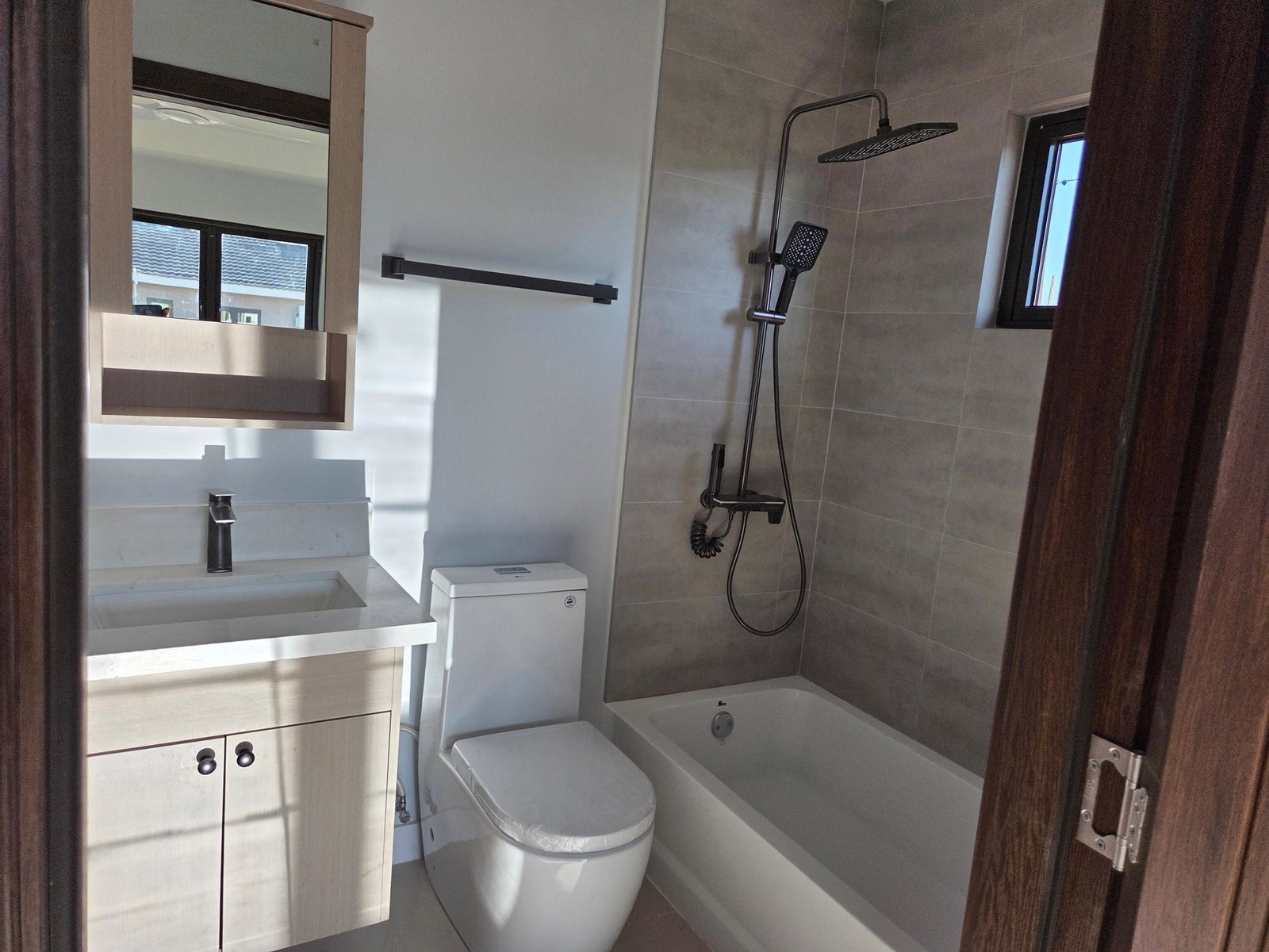 Fourteenth image of 88 Oak Estate in Portmore Mall, St. Catherine, Jamaica - property is For Rent