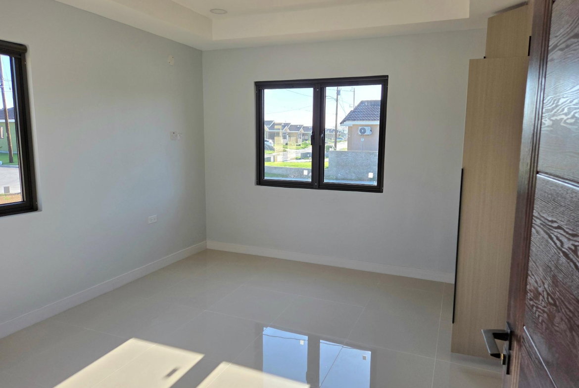 Ninth image of 88 Oak Estate in Portmore Mall, St. Catherine, Jamaica - property is For Rent