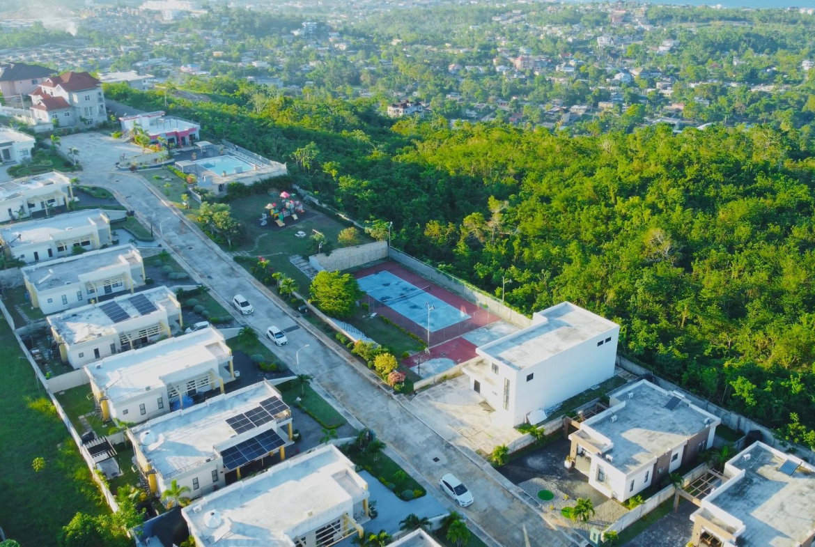 Sixteenth image of 106 Pyramid Point in Pyramid Heights, St. Ann, Jamaica - property is For Rent