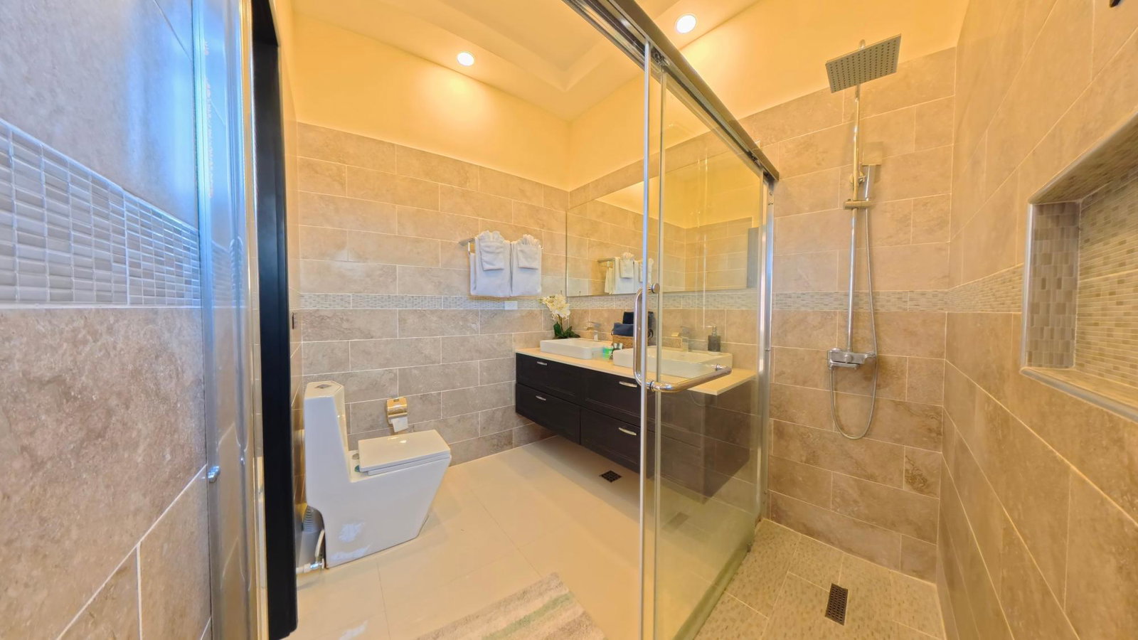 Tenth image of 106 Pyramid Point in Pyramid Heights, St. Ann, Jamaica - property is For Rent