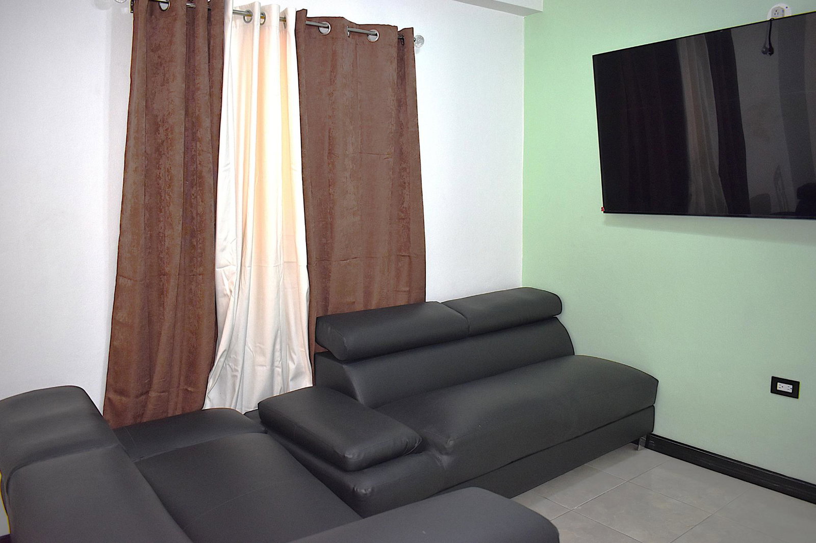 Fourth image of 19- Kensington Cres in Kingston 5, St. Andrew, Jamaica - property is For Rent