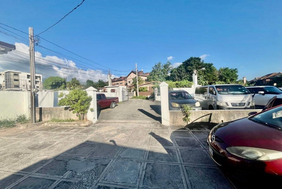 First image of 1 Lounsbury Avenue in Kingston 10, St. Andrew, Jamaica - property is For Rent