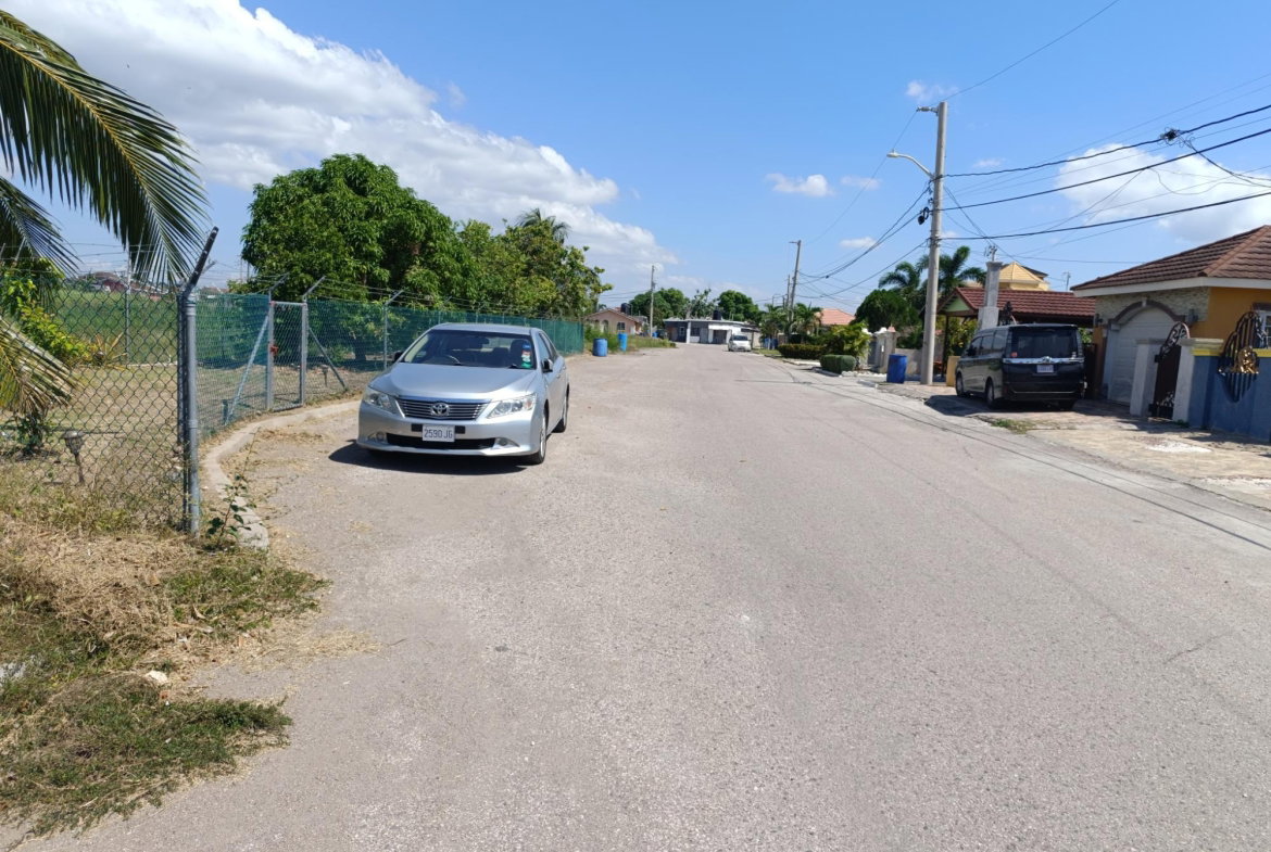 Third image of 813 New Habour Village 1 in Old Harbour, St. Catherine, Jamaica - property is For Rent