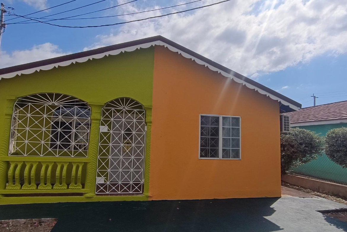 Fifth image of 813 New Habour Village 1 in Old Harbour, St. Catherine, Jamaica - property is For Rent