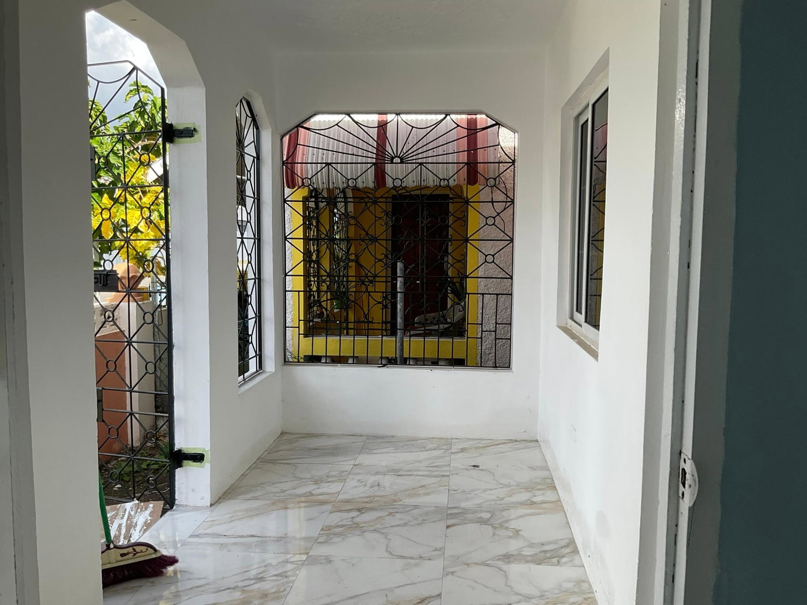 Second image of 629 South West 2nd Avenue in Greater Portmore, St. Catherine, Jamaica - property is For Rent
