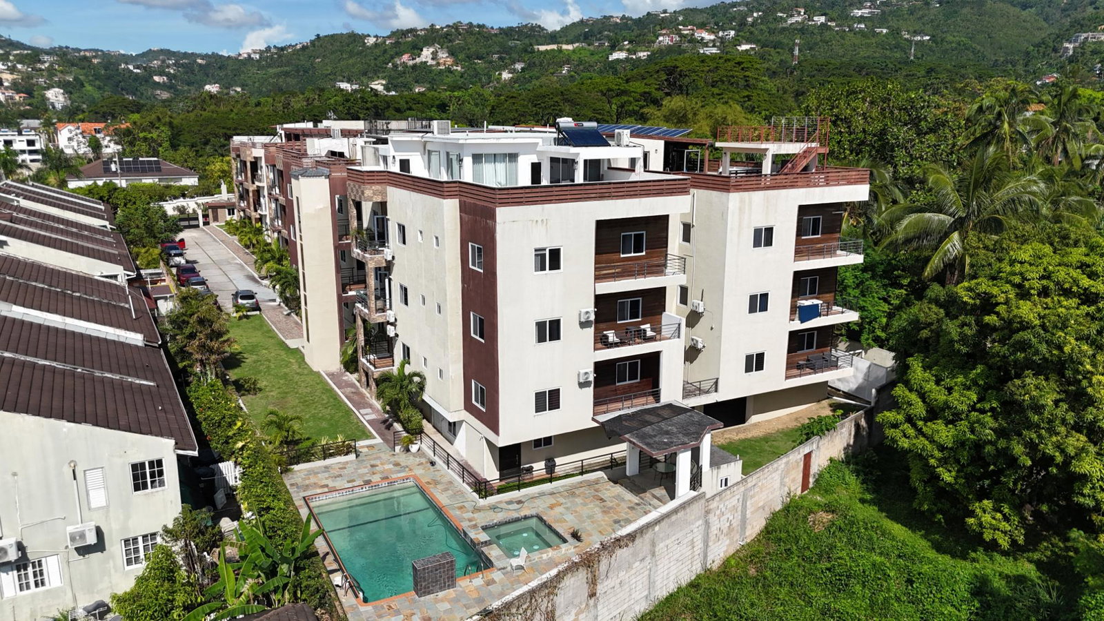 Spacious-2-Bedroom-Apartment-for-Rent-at-Norbrook-Golf-Estate-Kingston Second image of 32 Norbrook Golf Estate in Kingston 8, St. Andrew, Jamaica - property is For Rent