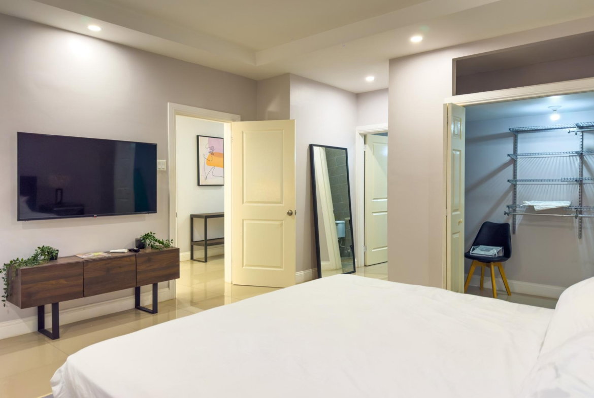 Thirteenth image of 2-7 Roseneath Avenue in Kingston 6, St. Andrew, Jamaica - property is For Rent