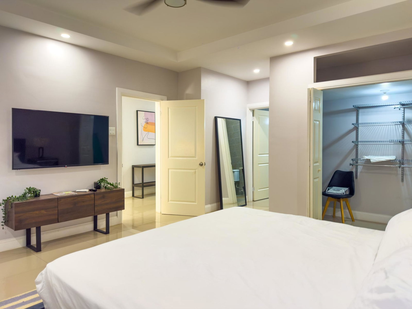 Spacious-2-Bedroom-Apartment-for-Rent-in-Kingston-6-Roseneath-Palms Thirteenth image of 2-7 Roseneath Avenue in Kingston 6, St. Andrew, Jamaica - property is For Rent