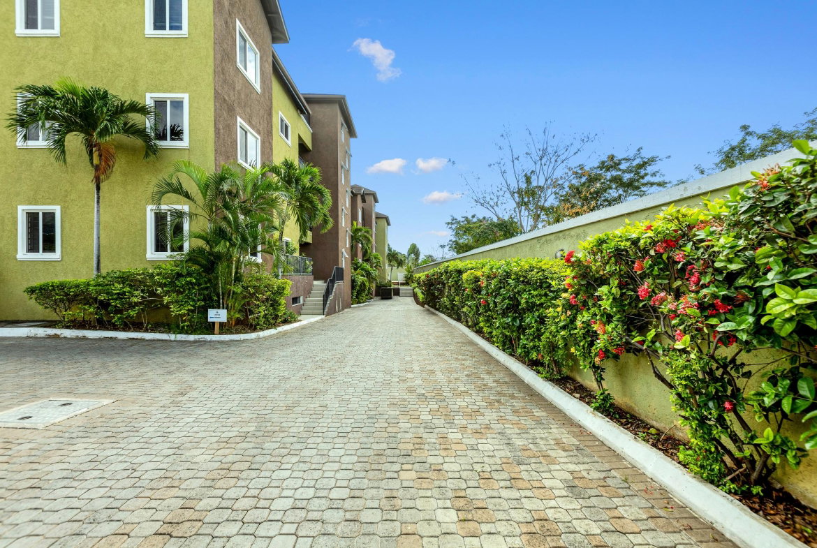 Fourth image of 3 Washington Drive in Kingston 10, St. Andrew, Jamaica - property is For Rent