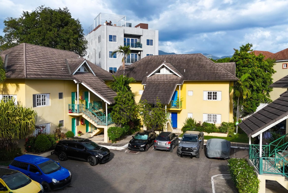 Seventeenth image of 207-14 Fairway Avenue in Kingston 5, St. Andrew, Jamaica - property is For Rent