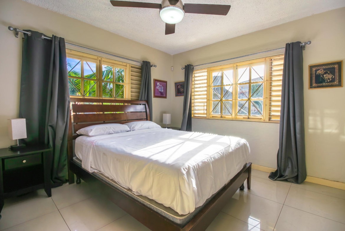 Sixth image of 207-14 Fairway Avenue in Kingston 5, St. Andrew, Jamaica - property is For Rent