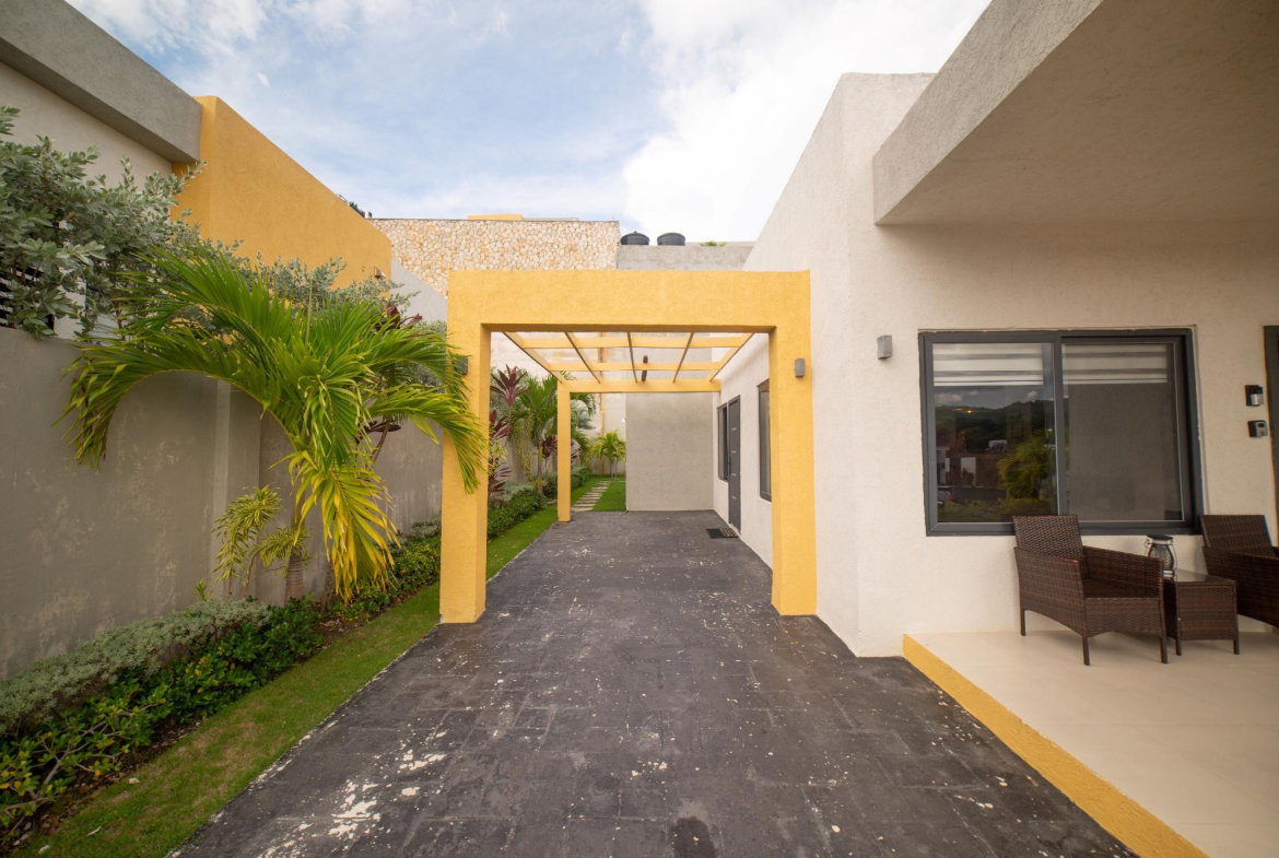 Fifth image of 170 Sunny Isles Avenue, Pyram in Ocho Rios, St. Ann, Jamaica - property is For Rent