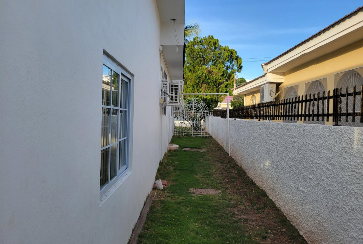 Seventh image of 7 Sydney Road in Kingston 5, St. Andrew, Jamaica - property is For Rent