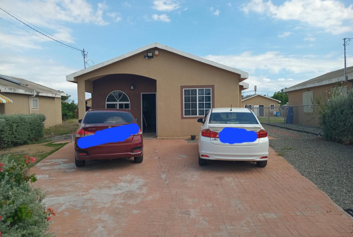 Fourth image of 661-5 Island Crescent in Phoenix Park, St. Catherine, Jamaica - property is For Rent