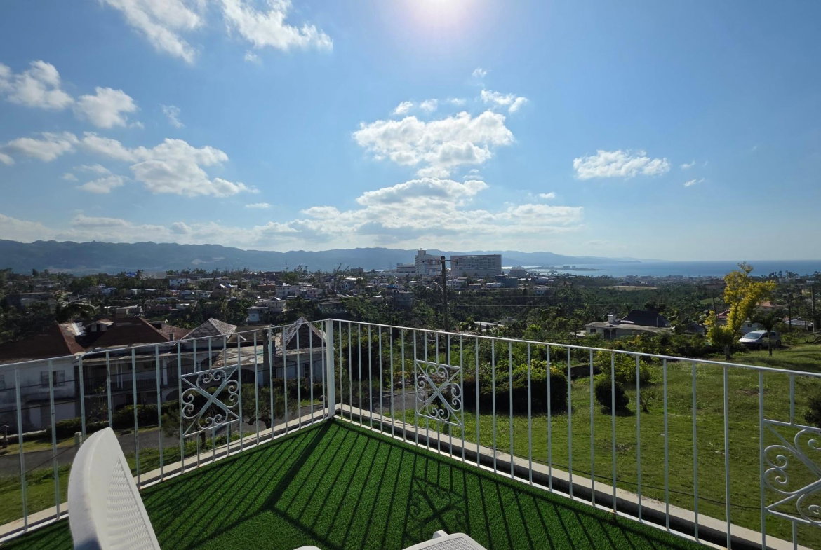 Second image of Morningside dr in Rosemount, St. James, Jamaica - property is For Rent