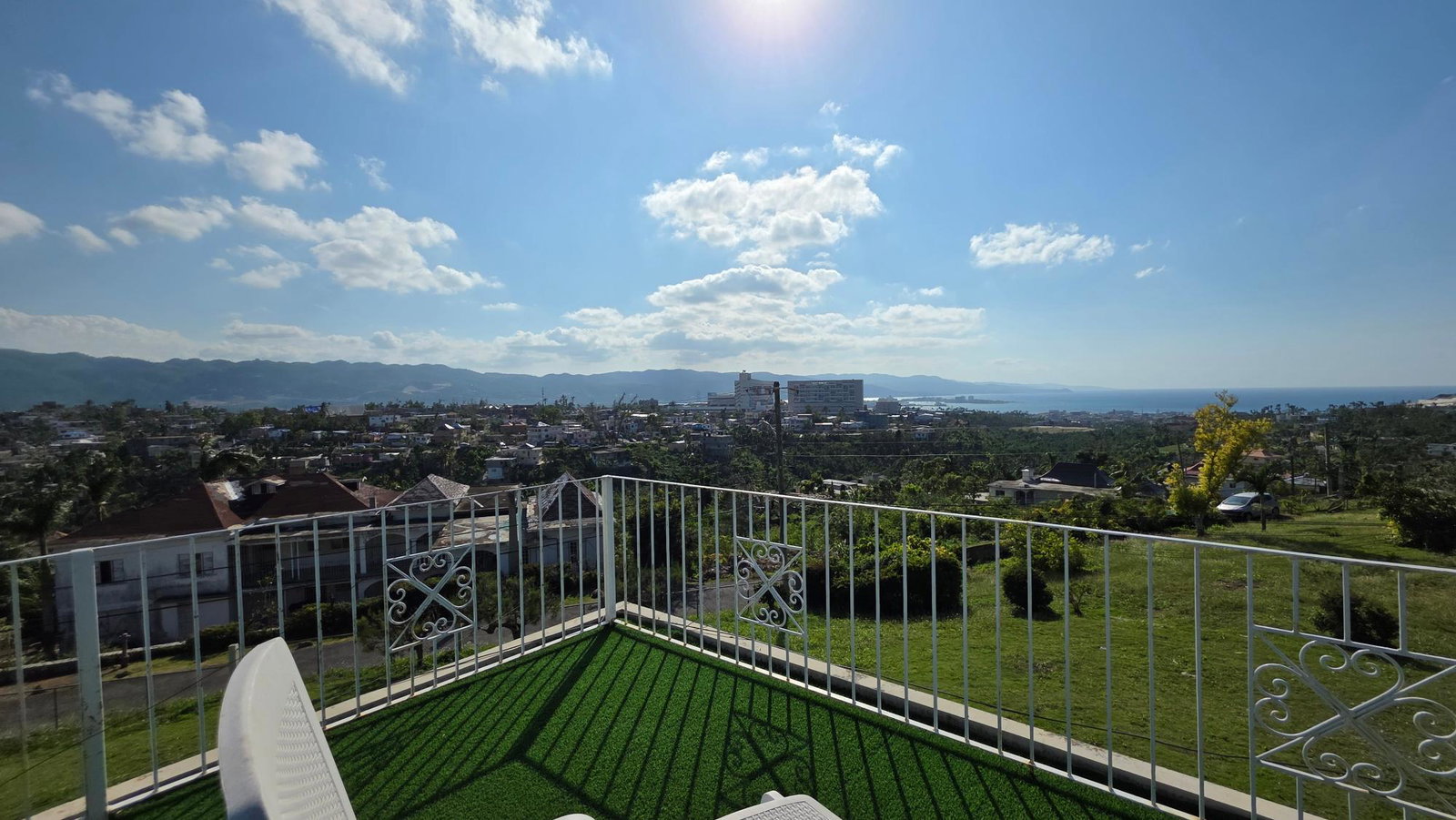 Second image of Morningside dr in Rosemount, St. James, Jamaica - property is For Rent