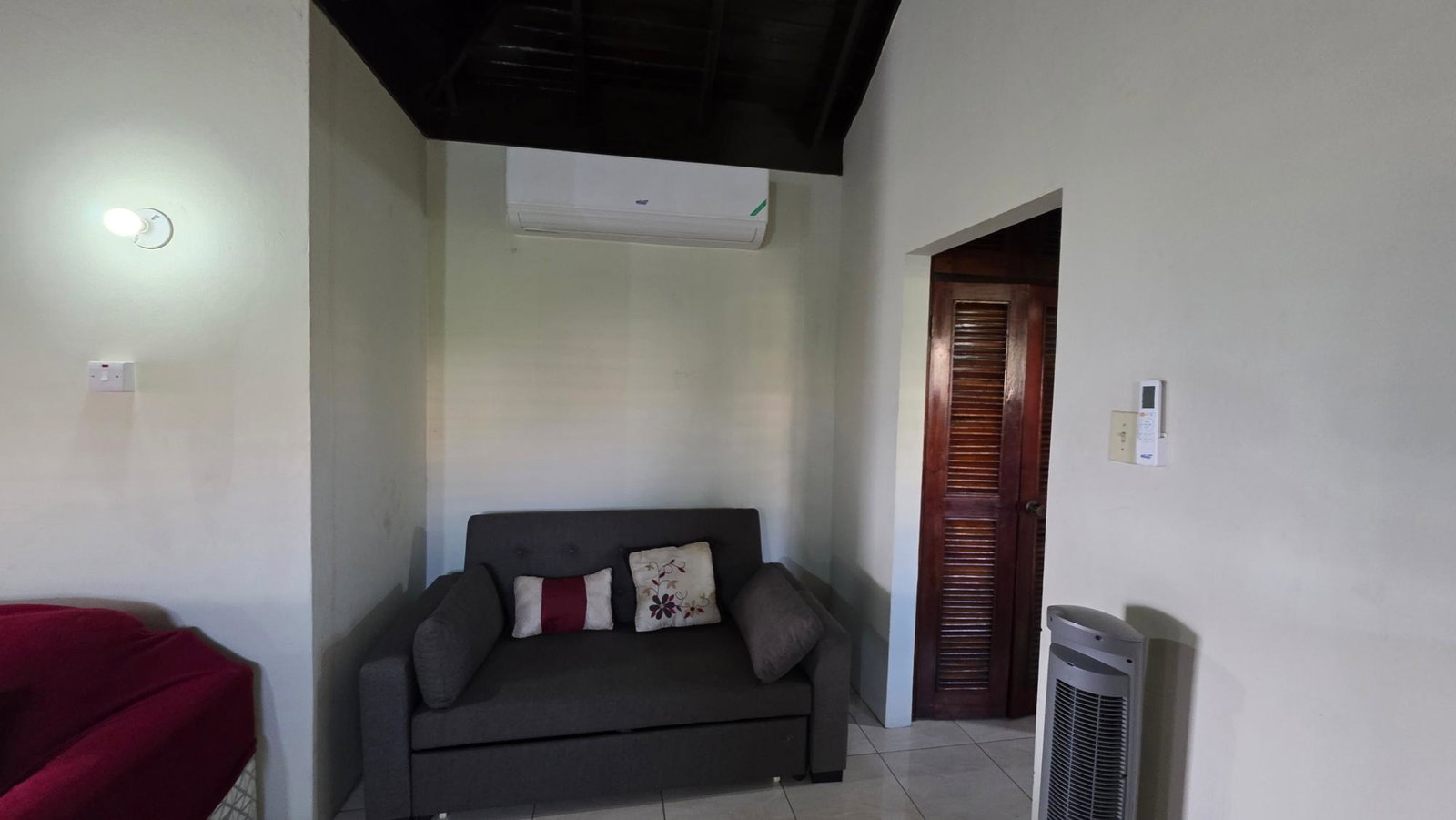 Twelfth image of Morningside dr in Rosemount, St. James, Jamaica - property is For Rent