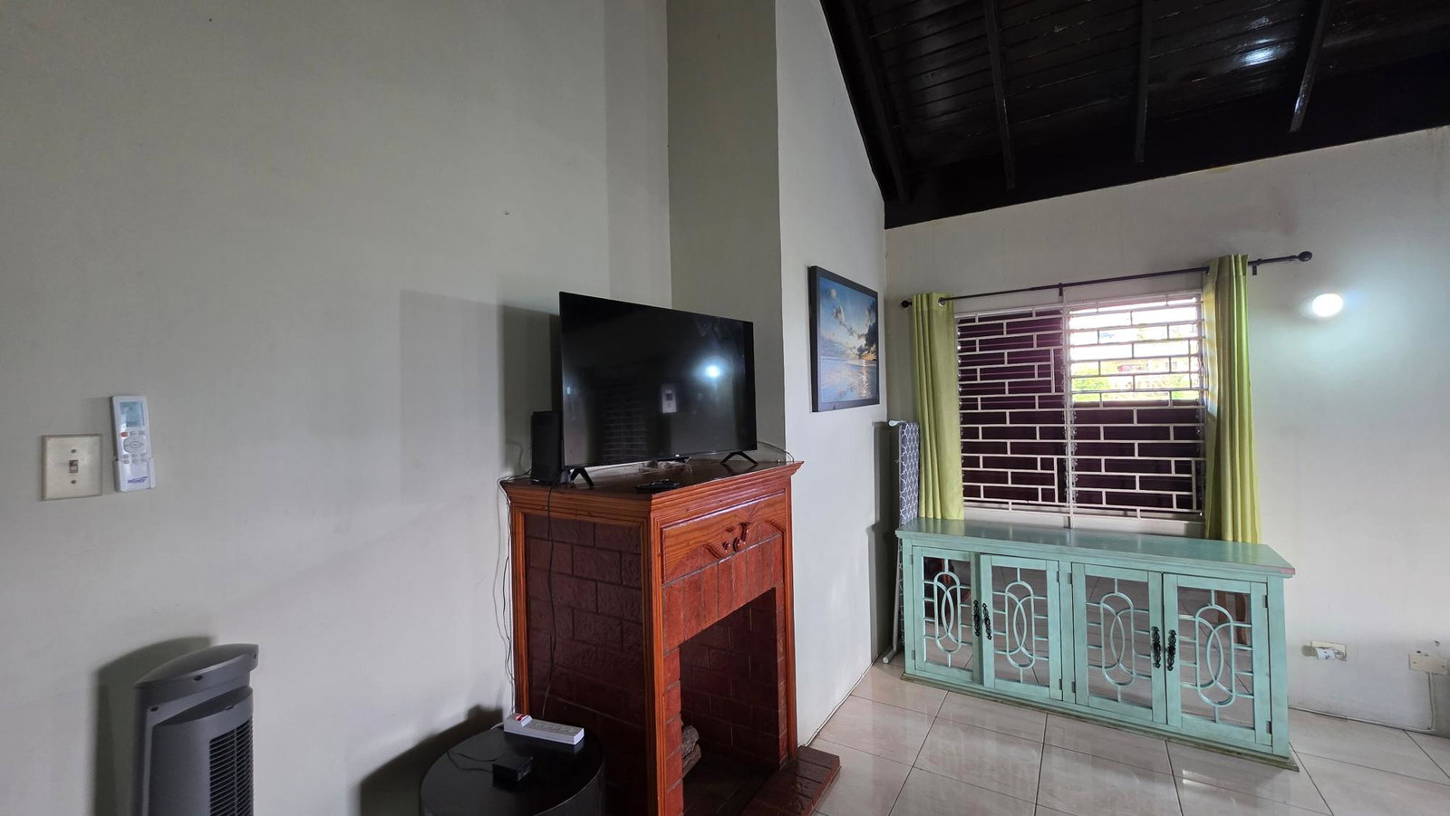 Fifteenth image of Morningside dr in Rosemount, St. James, Jamaica - property is For Rent