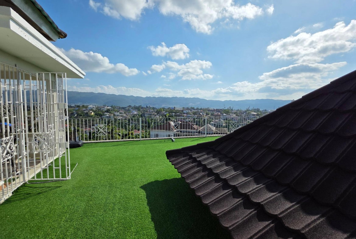 Fourth image of Morningside dr in Rosemount, St. James, Jamaica - property is For Rent