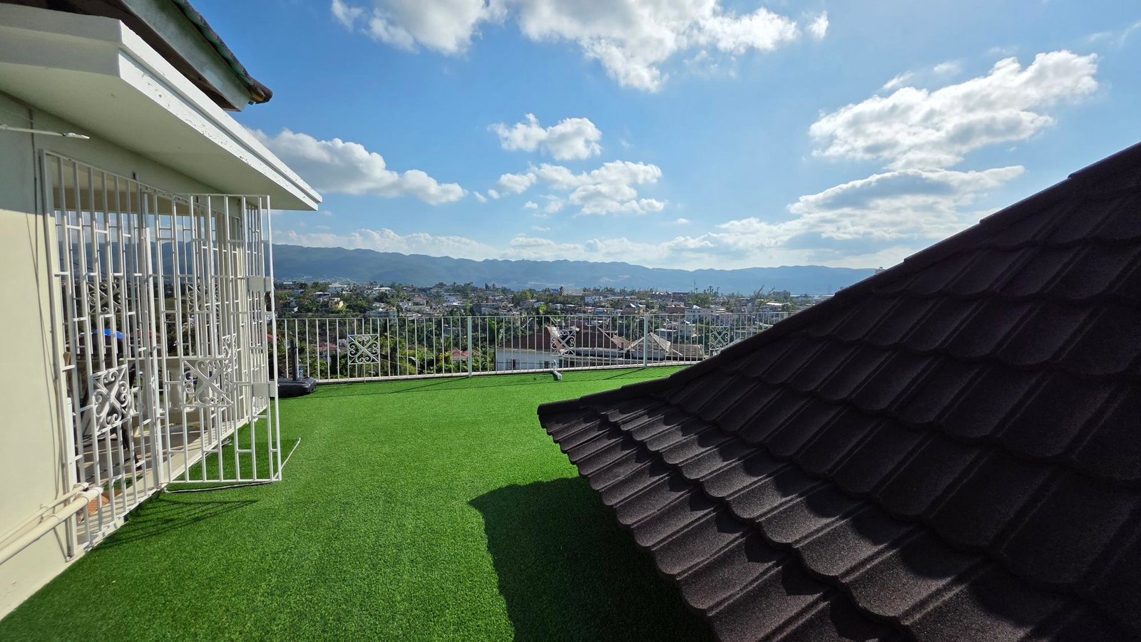 Fourth image of Morningside dr in Rosemount, St. James, Jamaica - property is For Rent