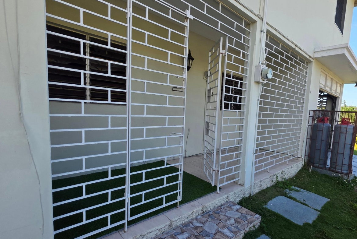 Sixth image of Morningside dr in Rosemount, St. James, Jamaica - property is For Rent