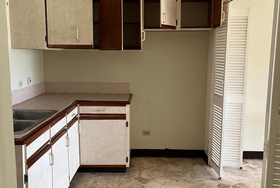 Eighth image of Apt C-1a Bridgemount Heights, King in Kingston 8, St. Andrew, Jamaica - property is For Rent