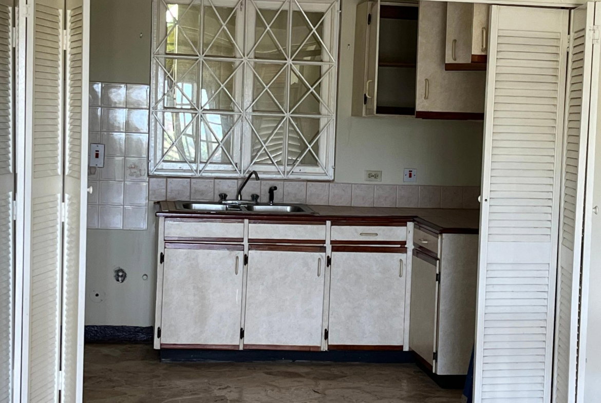 Ninth image of Apt C-1a Bridgemount Heights, King in Kingston 8, St. Andrew, Jamaica - property is For Rent