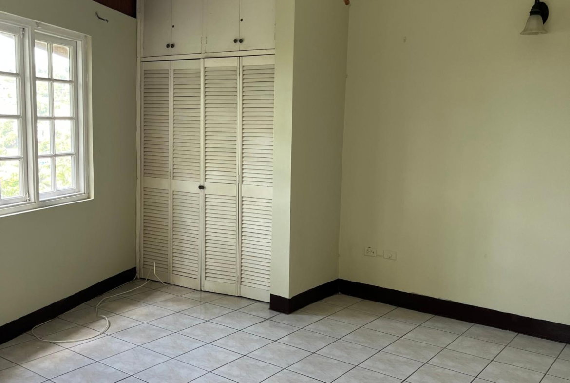 Tenth image of Apt C-1a Bridgemount Heights, King in Kingston 8, St. Andrew, Jamaica - property is For Rent