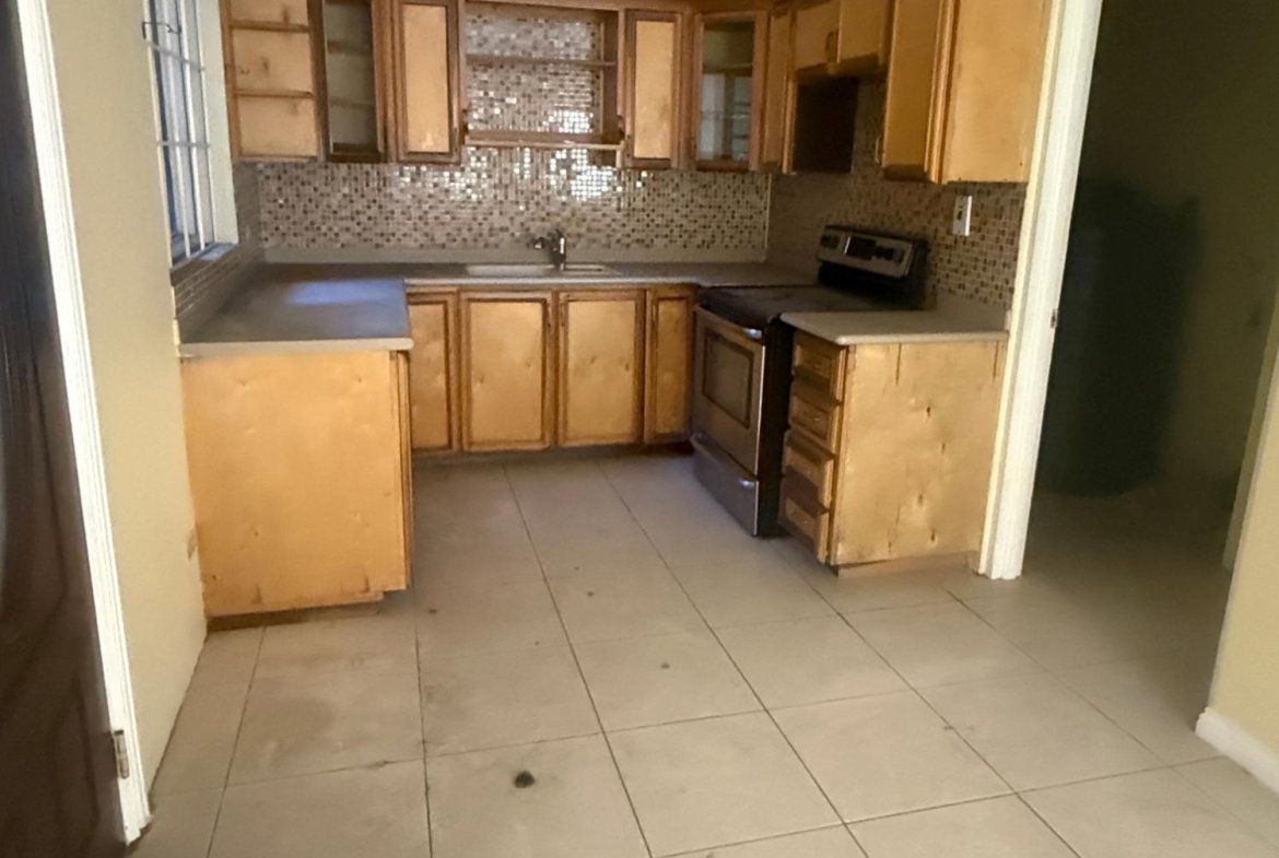 Fifth image of 11a East Ave in Constant Spring P.O., St. Andrew, Jamaica - property is For Rent