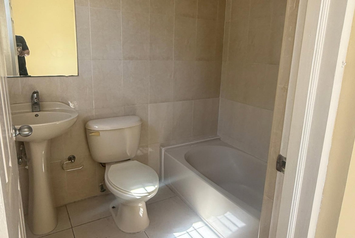 Seventh image of 11a East Ave in Constant Spring P.O., St. Andrew, Jamaica - property is For Rent