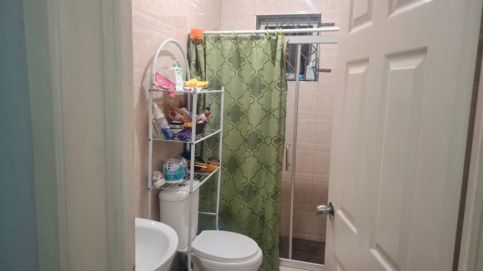 2-Bedroom-Apartment-for-Rent-in-St.-Andrew-Jamaica-Roehampton-Drive Seventh image of Apt 12-7 Roehampton Drive in Kingston 19, St. Andrew, Jamaica - property is For Rent