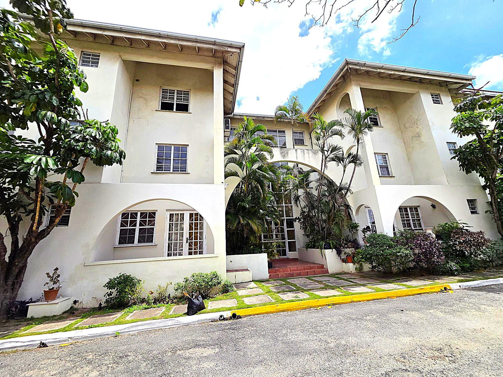 Second image of 221-2 Worthington Terrace in Kingston 10, St. Andrew, Jamaica - property is For Rent