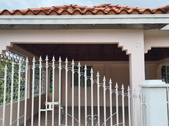 First image of 2-2 Laura Crescent in Spanish Town, St. Catherine, Jamaica - property is For Rent