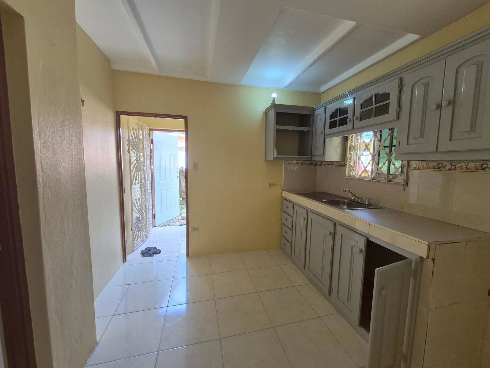 Tenth image of 9 Magenta Close, Angels Gro in Angels, St. Catherine, Jamaica - property is For Rent