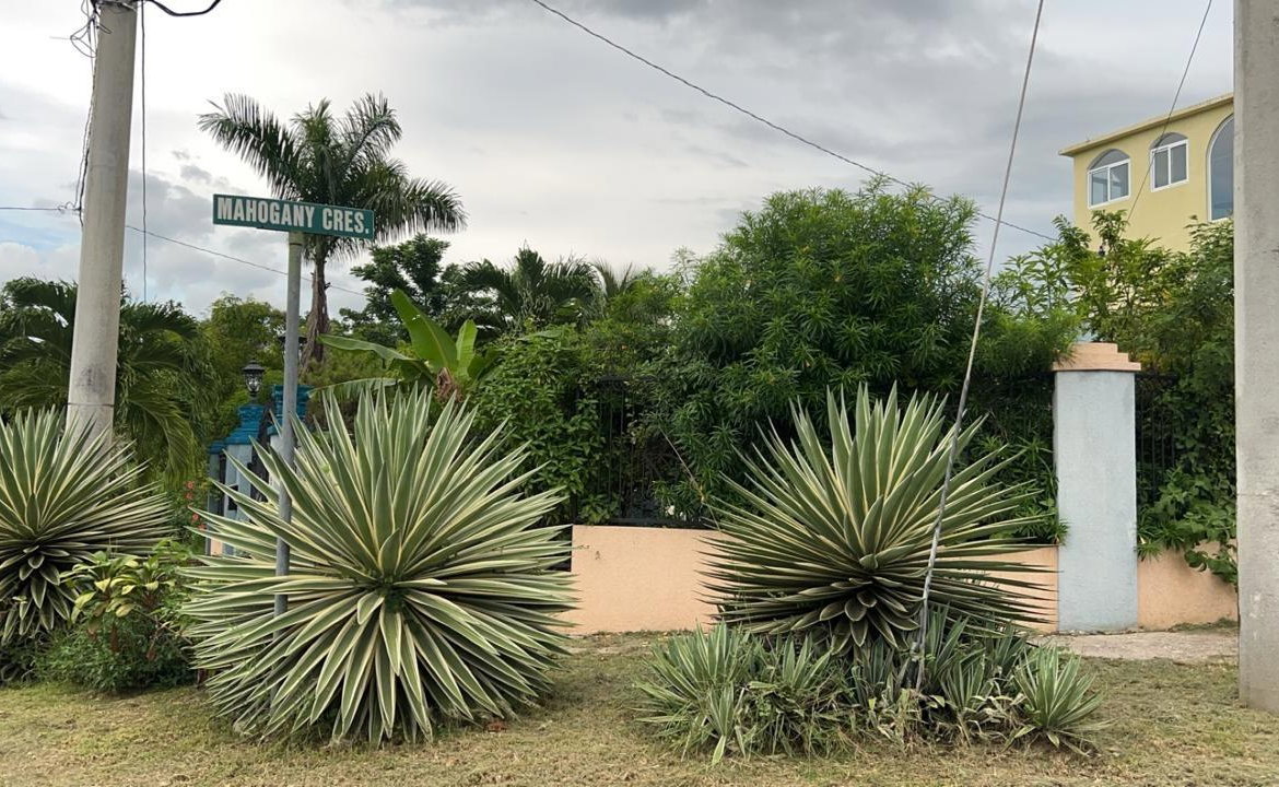Fourteenth image of 209 Mahagony Crescent in Irwin, St. James, Jamaica - property is For Rent