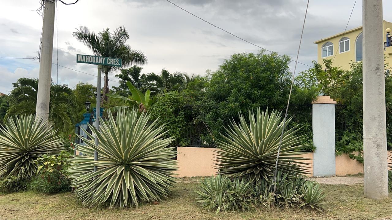 Fourteenth image of 209 Mahagony Crescent in Irwin, St. James, Jamaica - property is For Rent