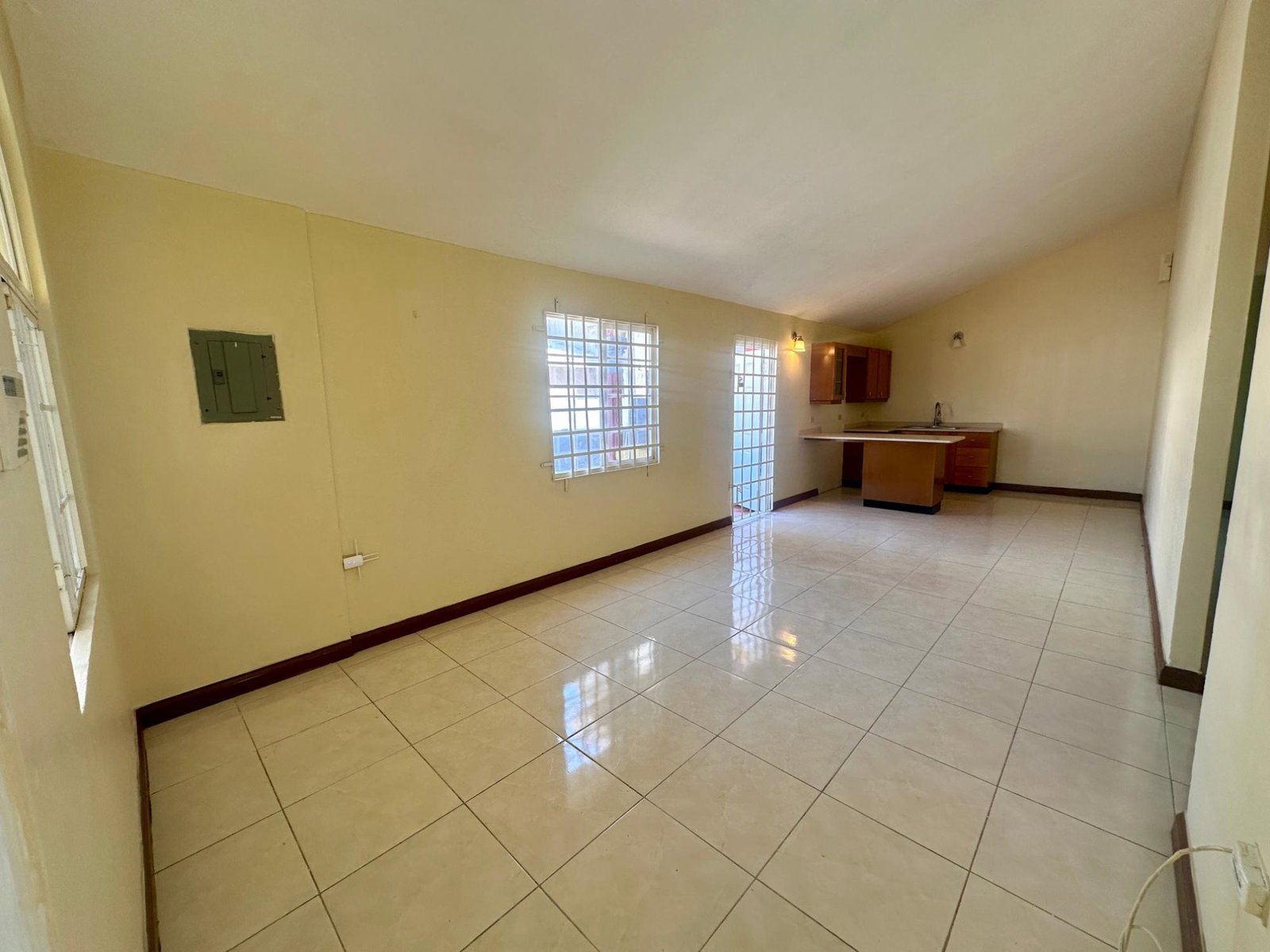 Eleventh image of 3 South Boulevard in Old Harbour, St. Catherine, Jamaica - property is For Rent