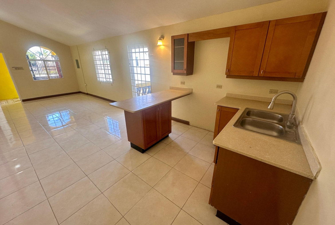 Thirteenth image of 3 South Boulevard in Old Harbour, St. Catherine, Jamaica - property is For Rent