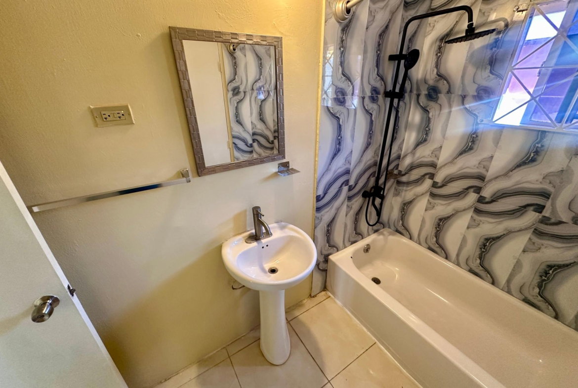 Twenty-Fourth image of 3 South Boulevard in Old Harbour, St. Catherine, Jamaica - property is For Rent