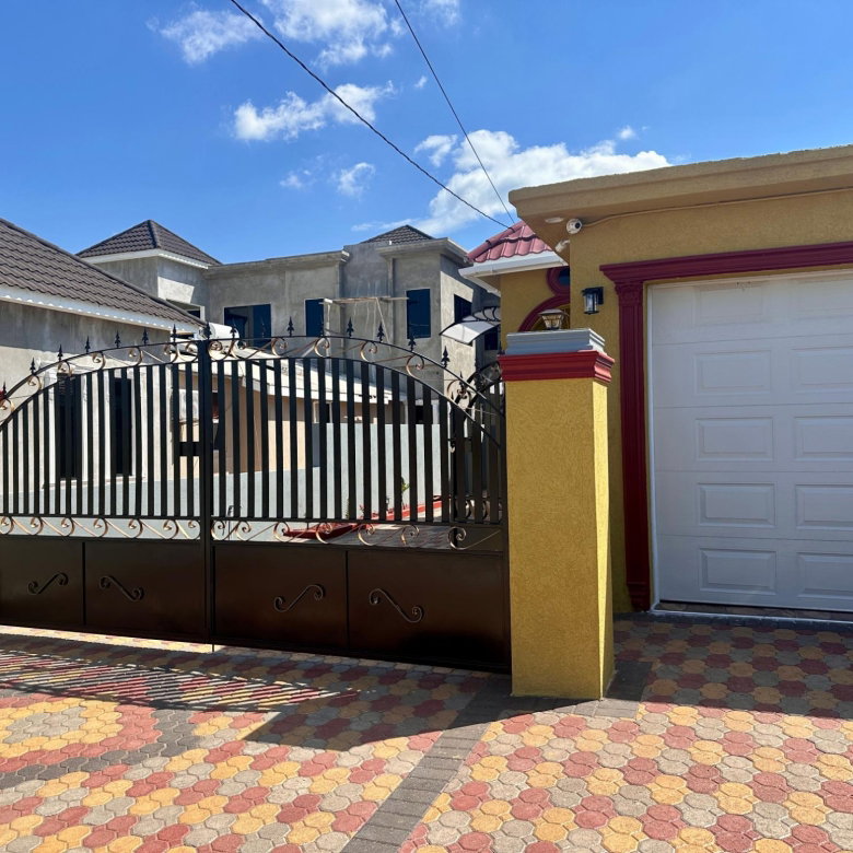 First image of 3 South Boulevard in Old Harbour, St. Catherine, Jamaica - property is For Rent