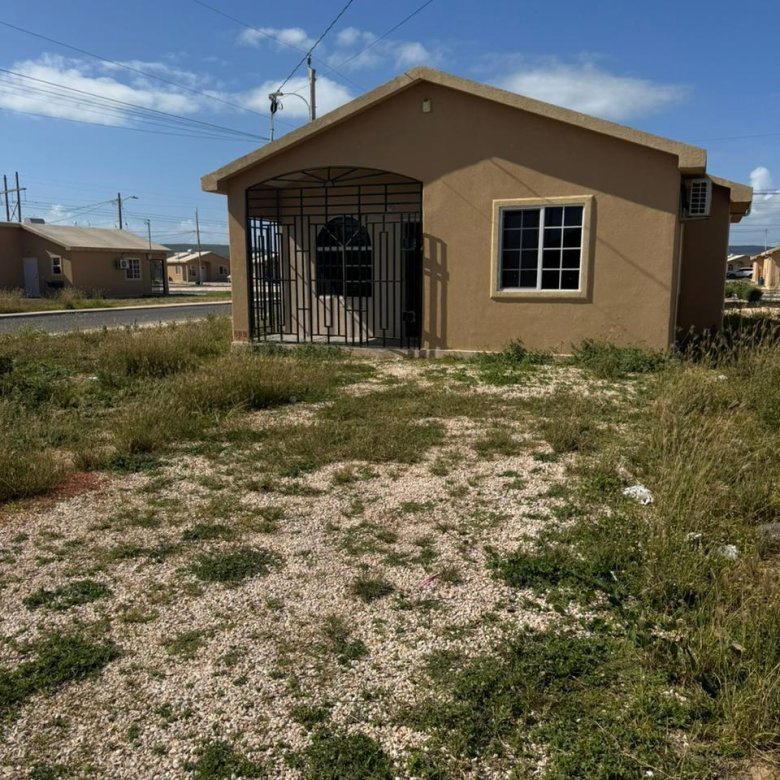 First image of 505-phoenix pa Phoenix Park Village in Greater Portmore, St. Catherine, Jamaica - property is For Rent