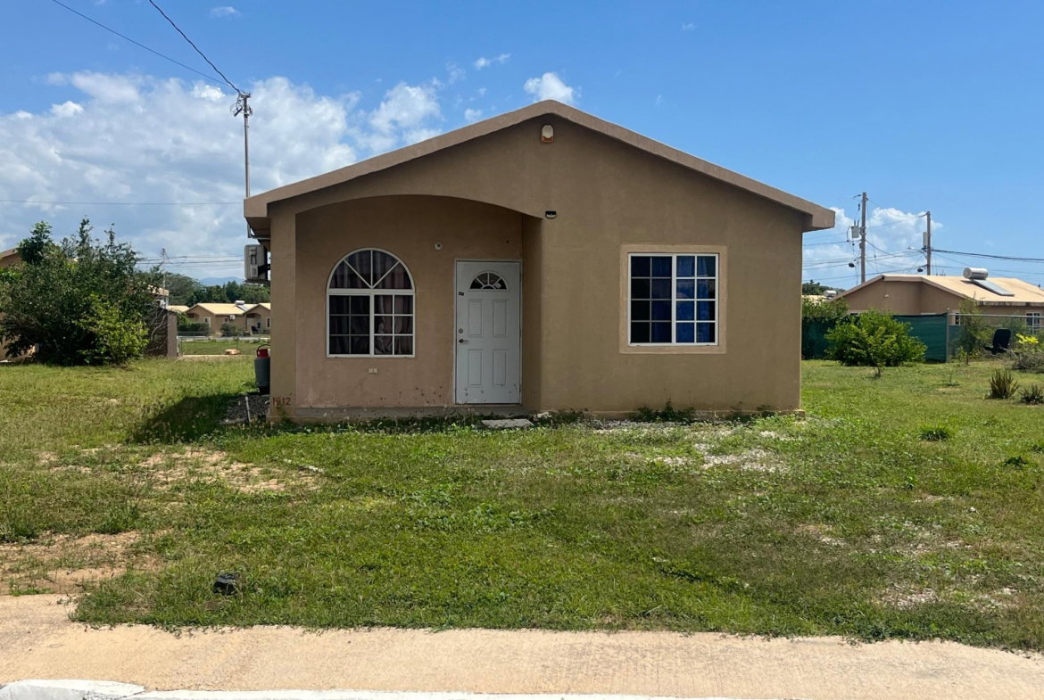 First image of 1912 Phoenix Park Village 1, p in Phoenix Park, St. Catherine, Jamaica - property is For Rent