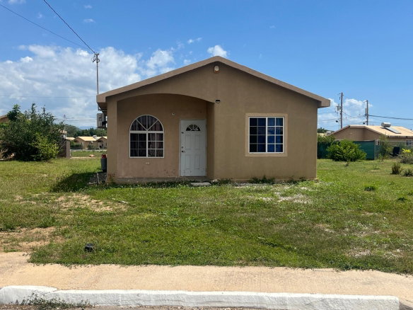 First image of 1912 Phoenix Park Village 1, p in Phoenix Park, St. Catherine, Jamaica - property is For Rent