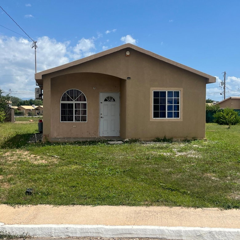 First image of 1912 Phoenix Park Village 1, p in Phoenix Park, St. Catherine, Jamaica - property is For Rent