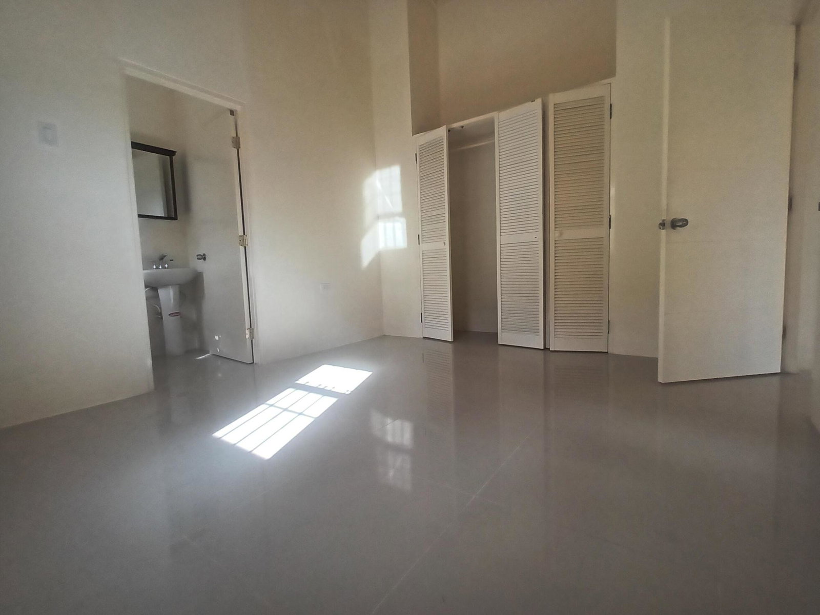 Seventh image of 404- Stonebrook Manor in STONEBROOK, Trelawny, Jamaica - property is For Rent