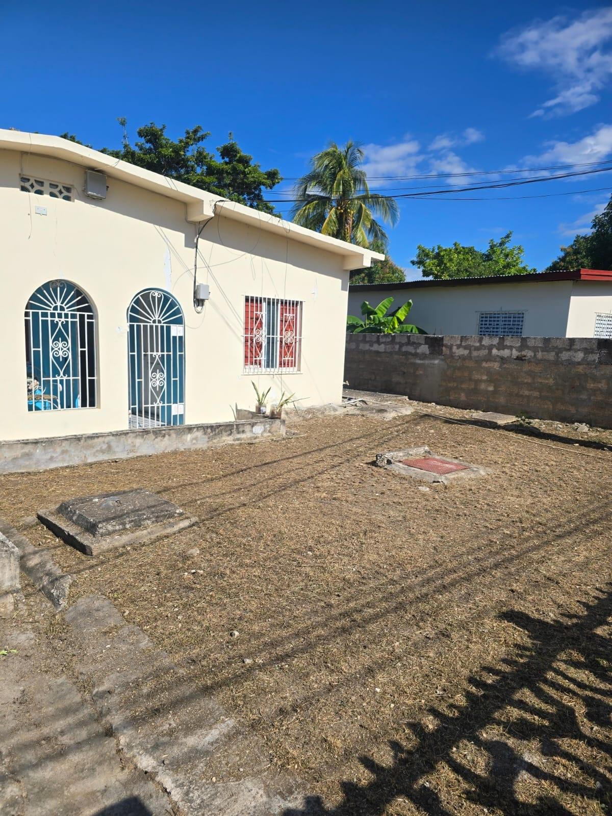 Second image of 816 St. Johns Thruway in Old Road, St. Catherine, Jamaica - property is For Rent