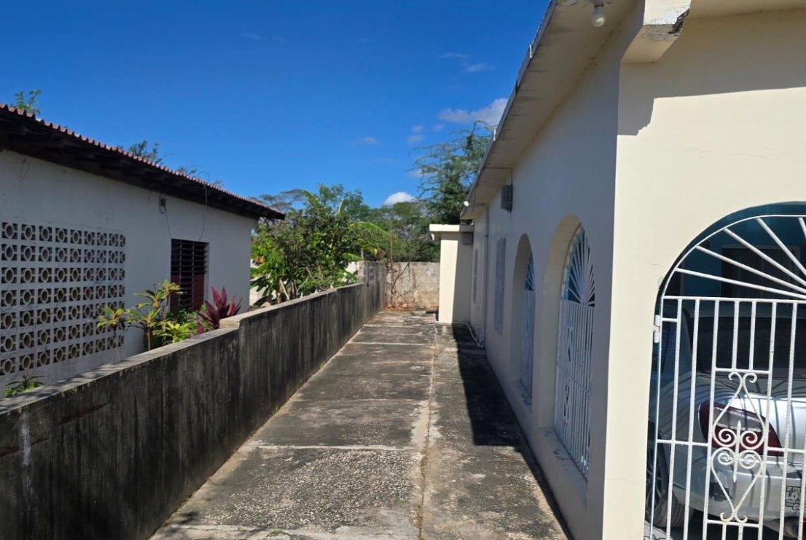 Third image of 816 St. Johns Thruway in Old Road, St. Catherine, Jamaica - property is For Rent